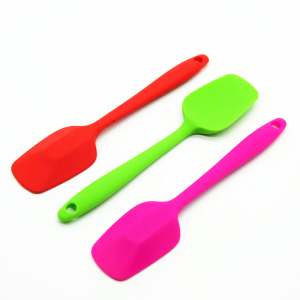 Custom Heat Resistant Silicone Rubber Spatula Manufacturer4