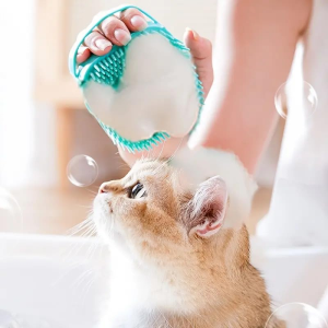 OEM Silicone Pet Massage Brush with Shampoo Dispenser Ideal for Dogs & Cats Usage Factory4