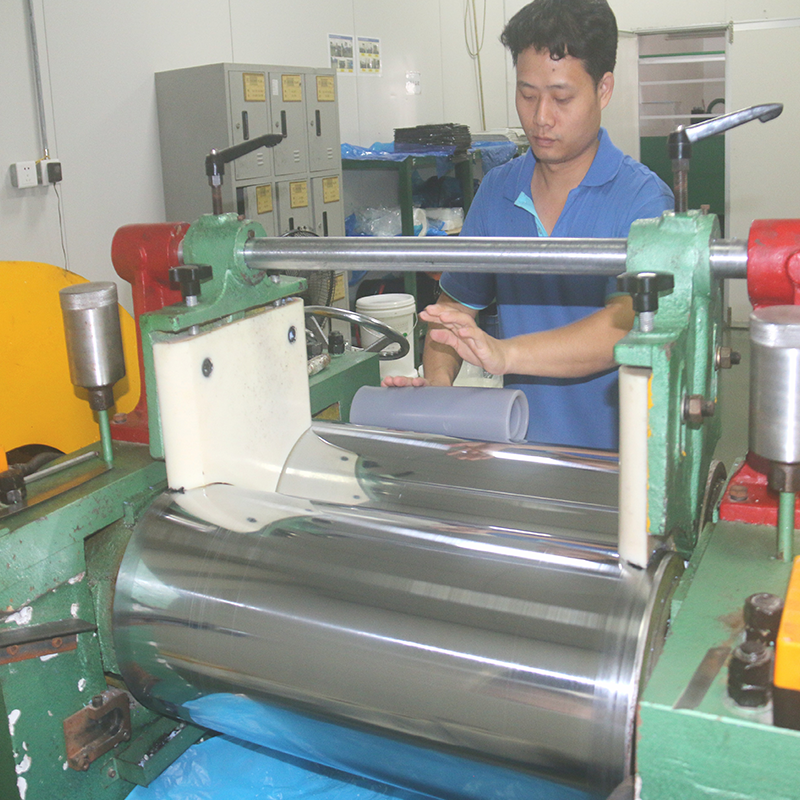 How Do We Ensure Quality and Customization in the Production of Self-Groomer Tools with Catnip for Cats and Dogs6