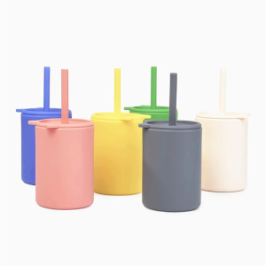 Personalized Food Grade Silicone Baby Cups With Straws and Lids for Toddler Training Factory3